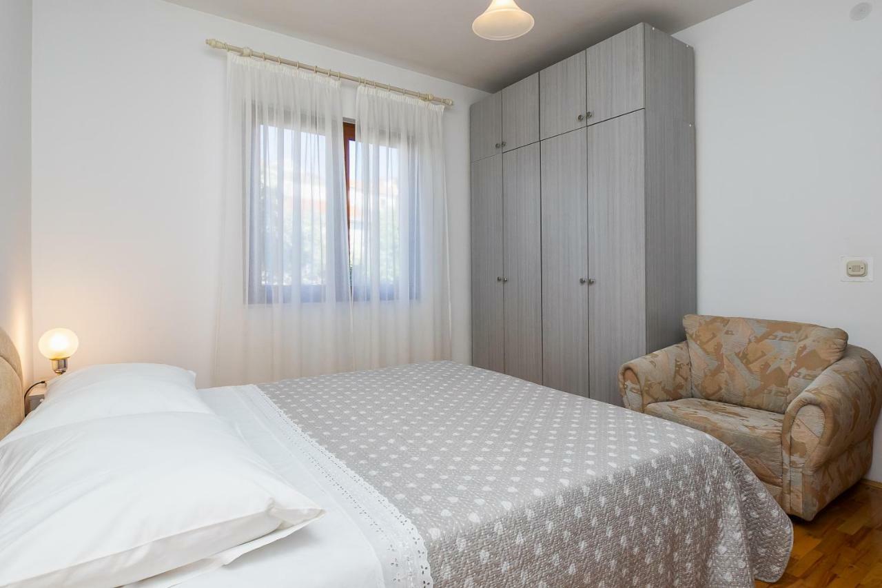 Apartment Olivera Trogir Exterior photo